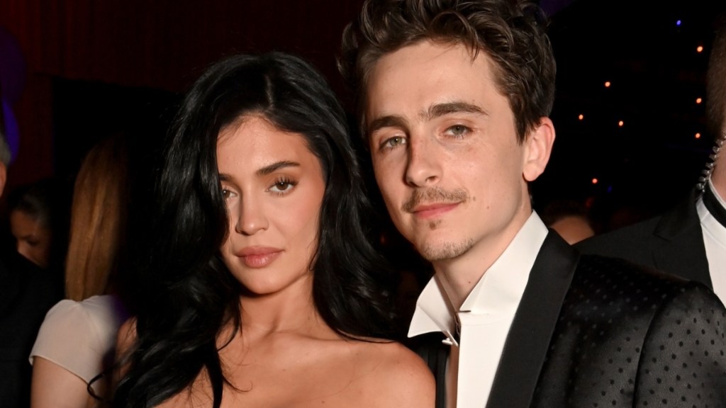 Fans Urge Kylie Jenner to Post Timothée Chalamet Pics on Instagram