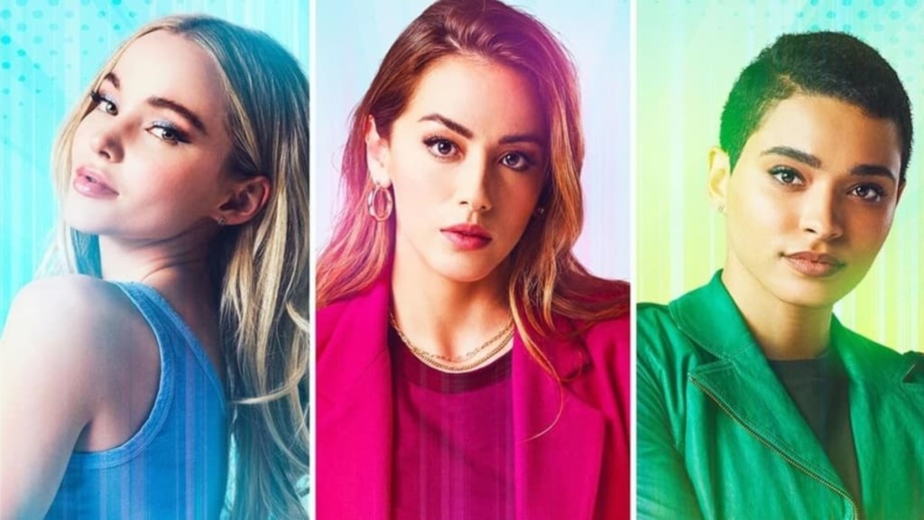 The Powerpuff Girls pose for a photo.