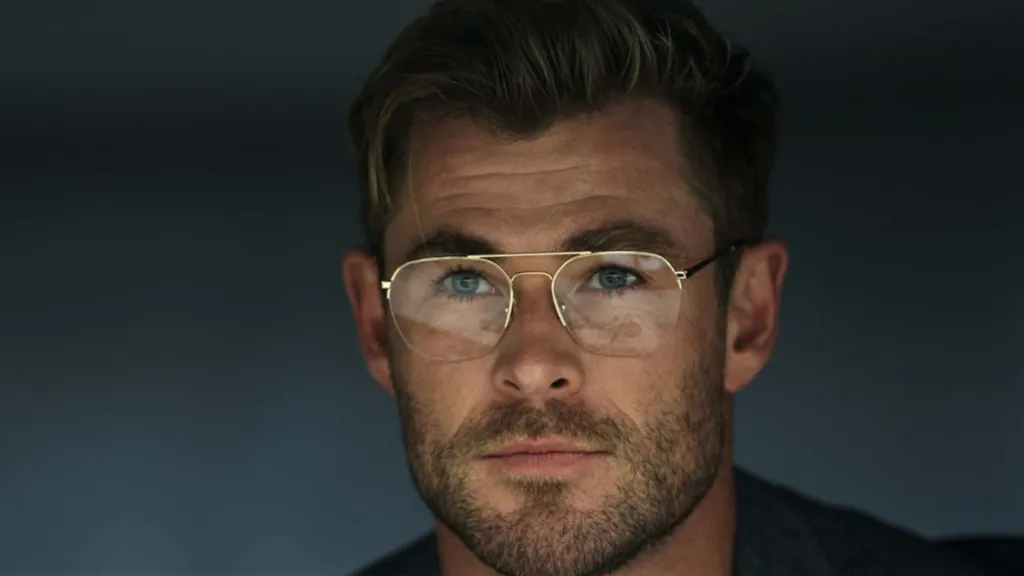 'Chris Hemsworth Workout Routine' Trends After Actor Shares Shirtless Photo