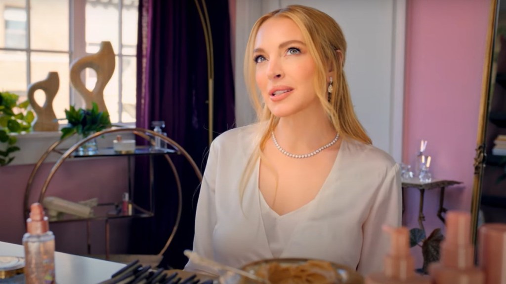Lindsay Lohan Denies Getting a Face Lift, Talks About Skincare