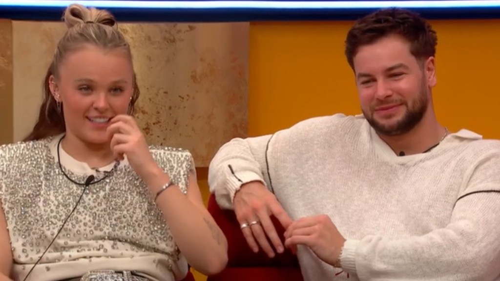 JoJo Siwa & Chris Hughes' Kiss Amid Dating Rumors Explained