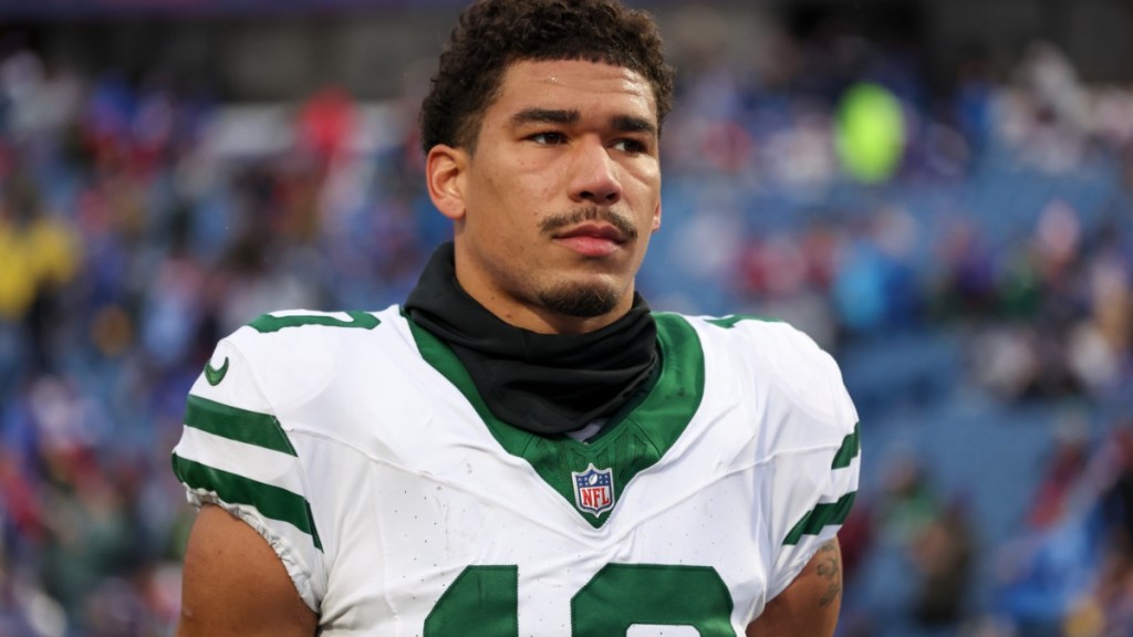 Who Is Allen Lazard's Fiancée? Camila Escribens' Job & Instagram