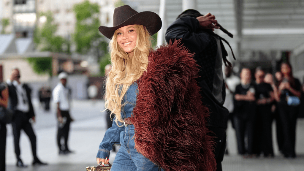 Beyoncé Flying Car Malfunction Incident at Houston Concert Explained