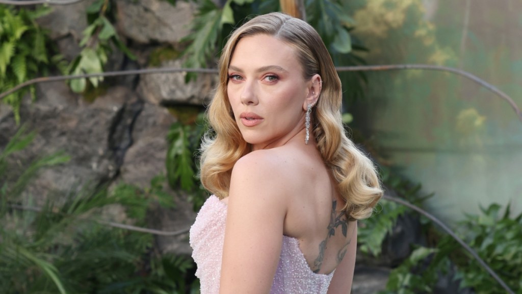 Here's Why ‘Scarlett Johansson Back Tattoo’ Is Trending