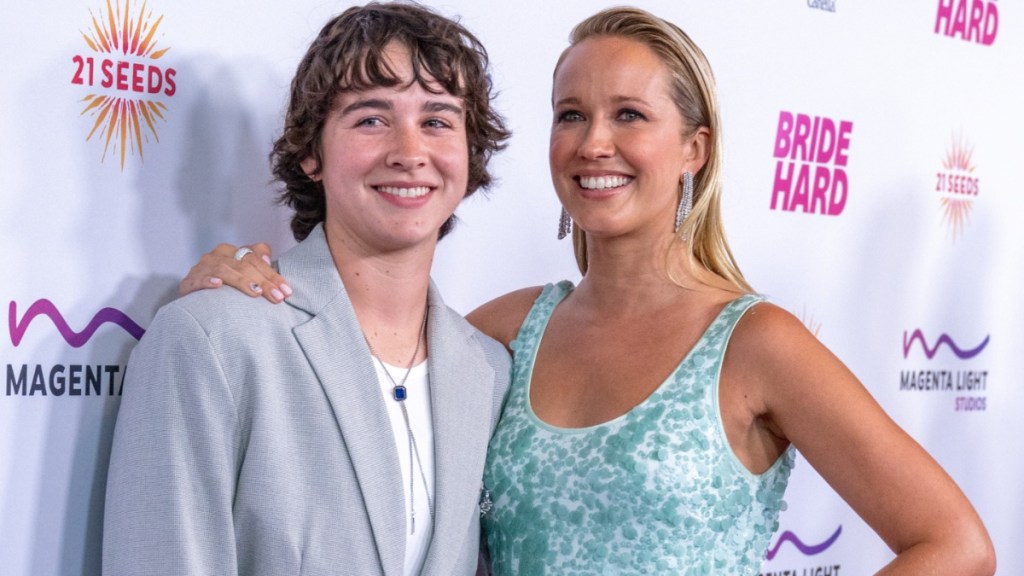 Anna Camp Defends Her & GF Jade Whipkey’s 18-Year-Old Age Difference