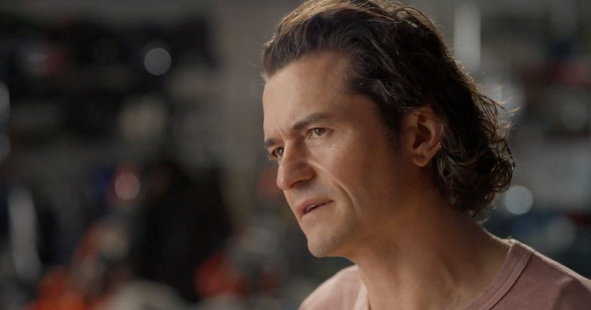 Orlando Bloom & Girlfriend Luisa Laemmel Make Waves in PDA-Packed Beach Photos