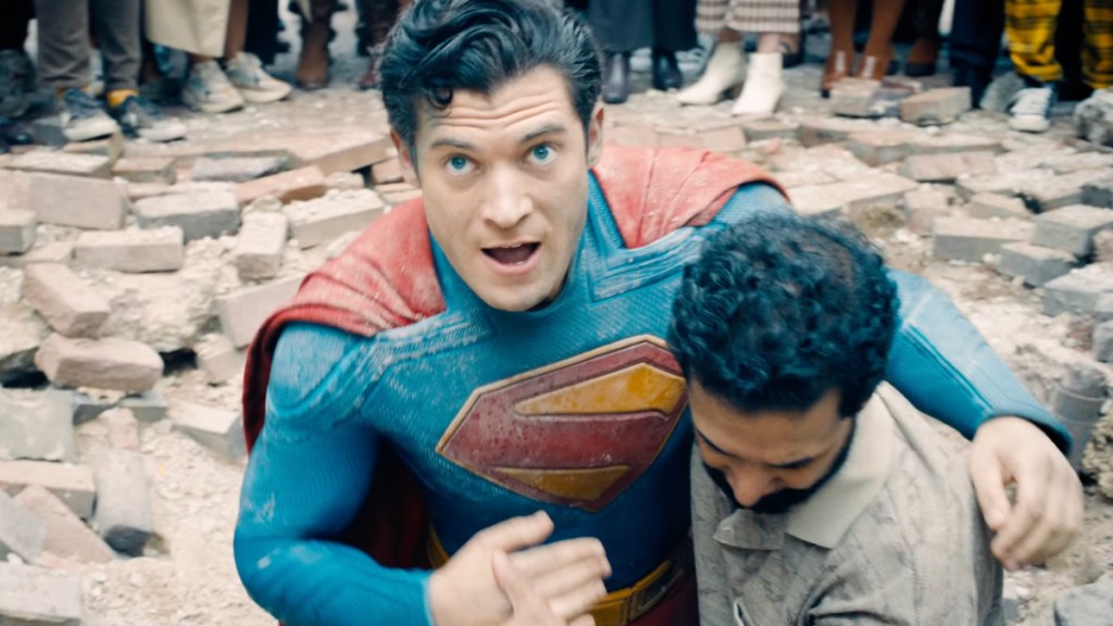 Superman Popcorn Machine Bucket Shows Off Man of Steel’s Heat Vision