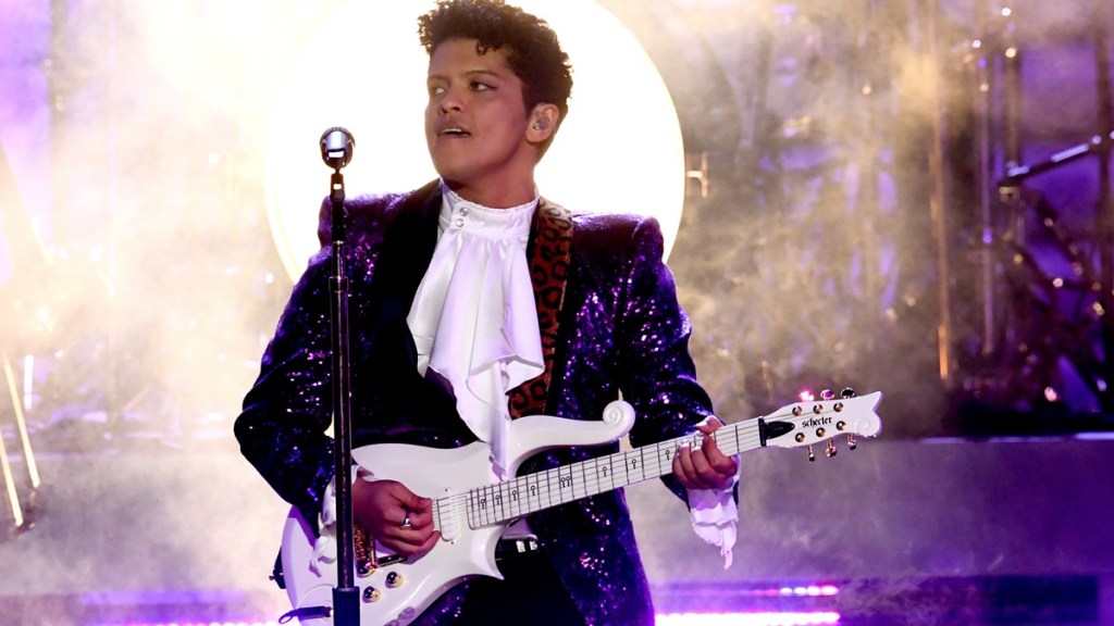 'Are Bruno Mars & Rose Dating?' Trend Explained Amid BLACKPINK's LA Show