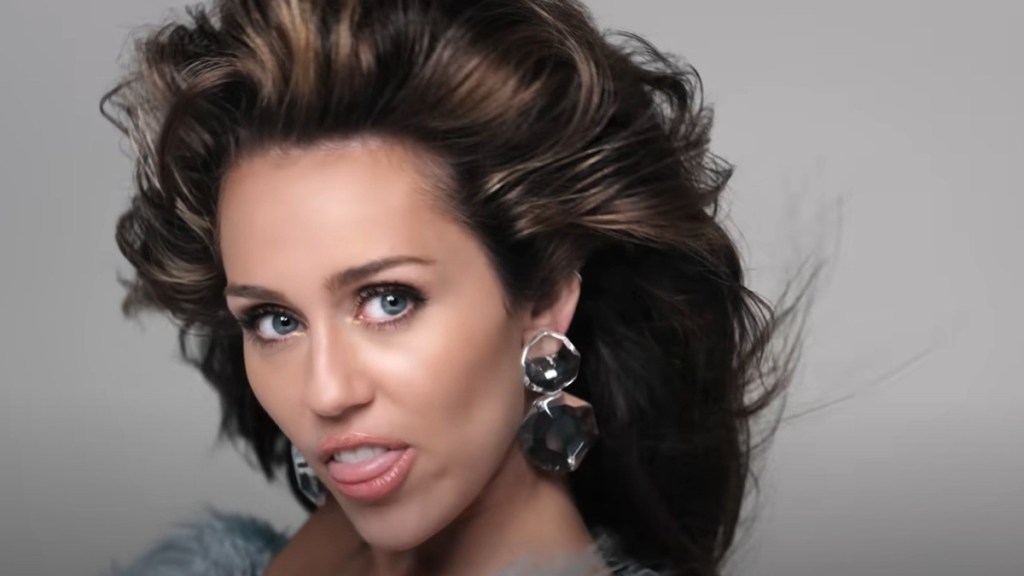 Miley Cyrus Says Receiving Hollywood Walk of Fame Star Feels Like a ‘Dream'