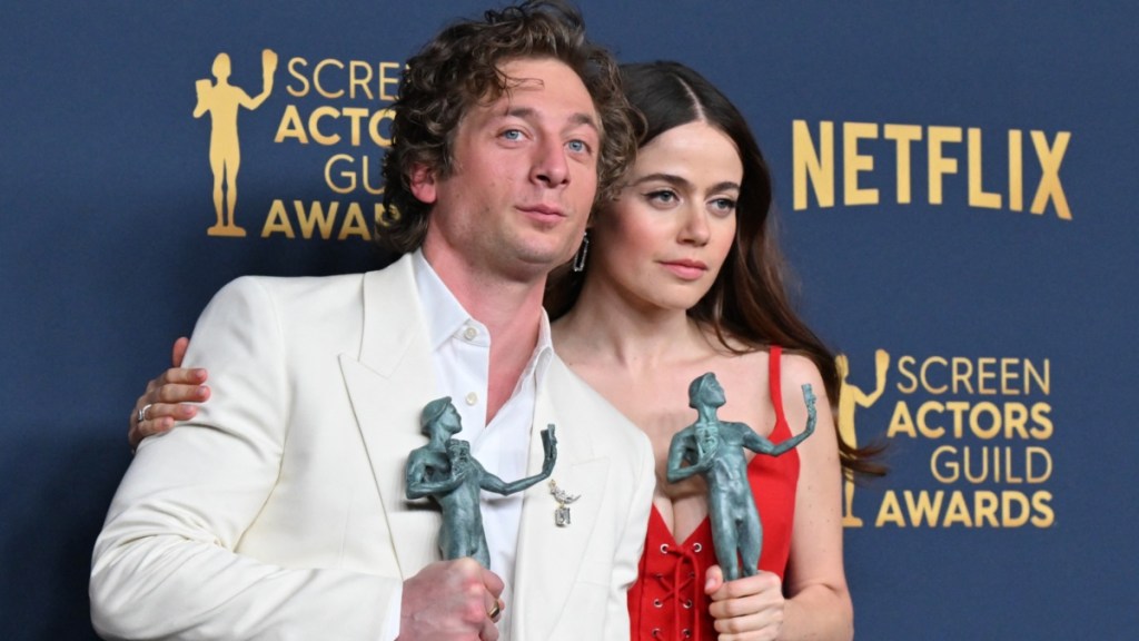 The Bear's Jeremy Allen White Spotted Supporting Molly Gordon at Oh, Hi Screening