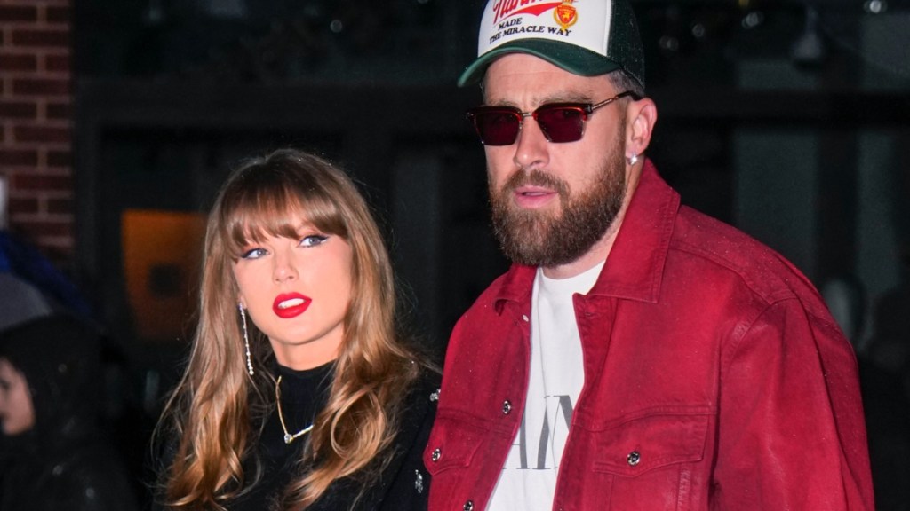is taylor swift still with travis kelce