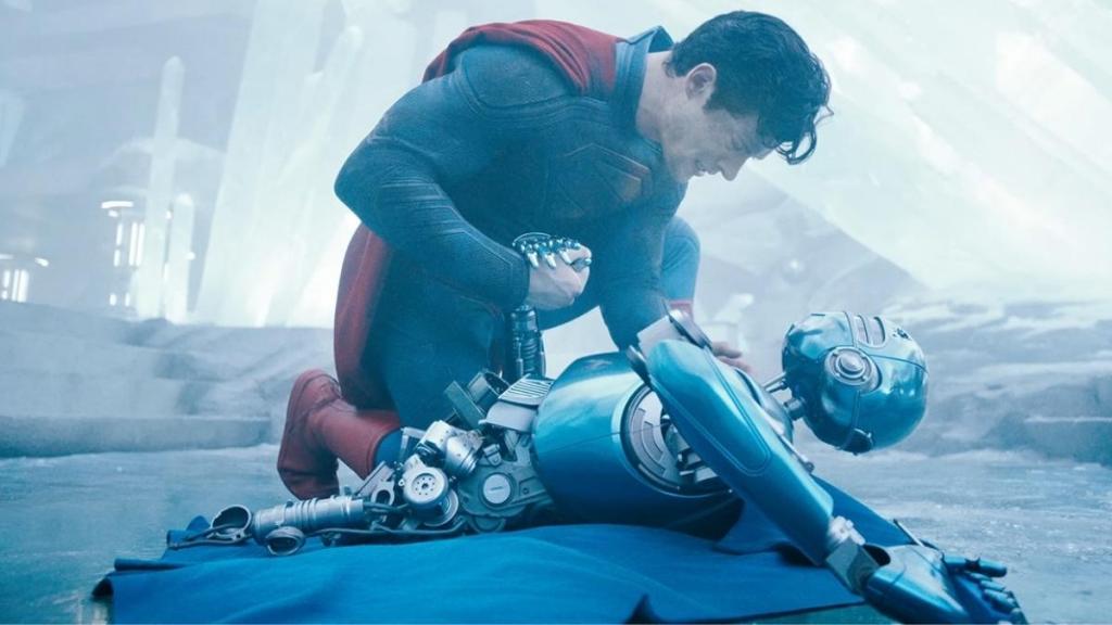 Superman’s David Corenswet on How Henry Cavill’s Man of Steel Is Different