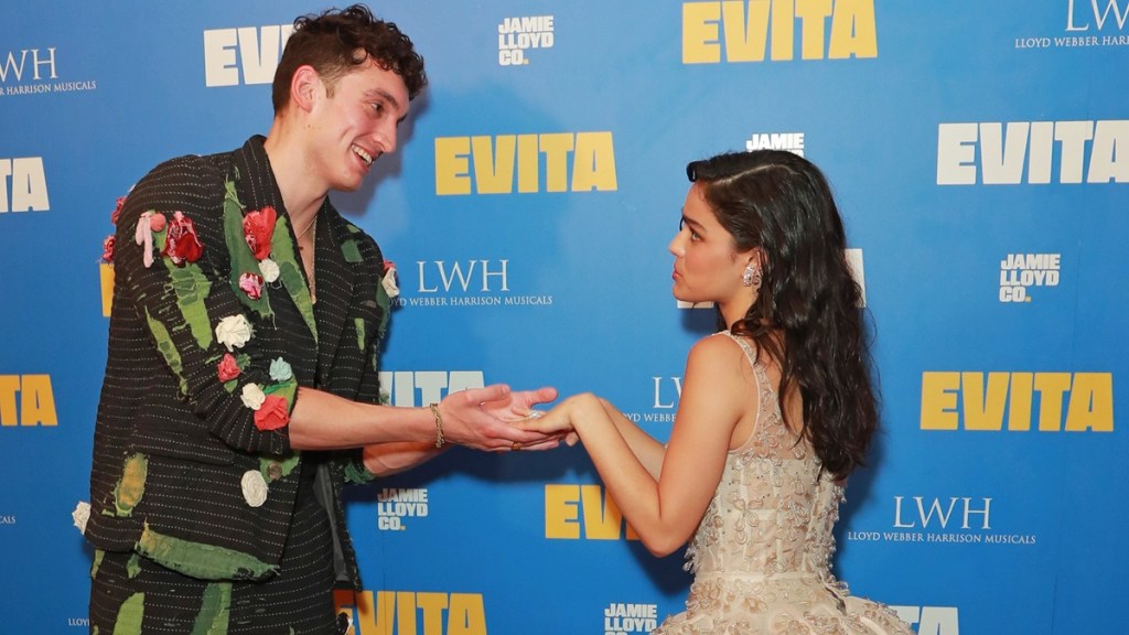 Rachel Zegler Is an 'Easy Target', Says Evita Co-Star Amid Snow White Controversy