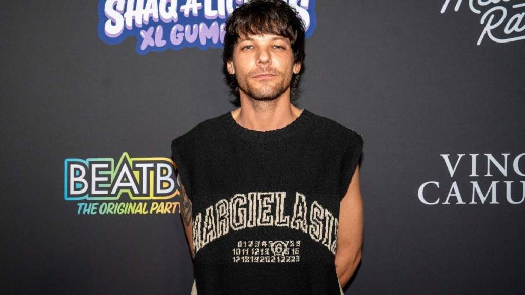 Who Is Louis Tomlinson's Girlfriend? Zara McDermott's Job & Instagram