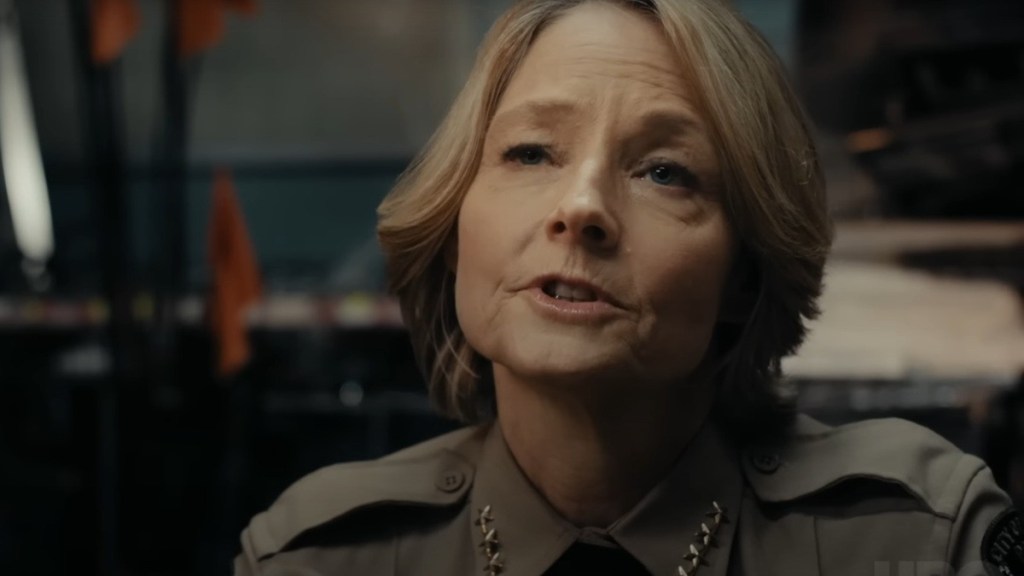 Jodie Foster Recalls 'Orange Julius' Mishap Before Hosting SNL
