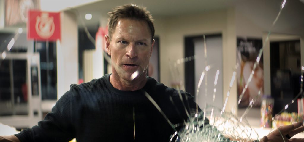 Aaron Eckhart & K-9 Kick Ass in Action Movie Muzzle: City of Wolves Trailer