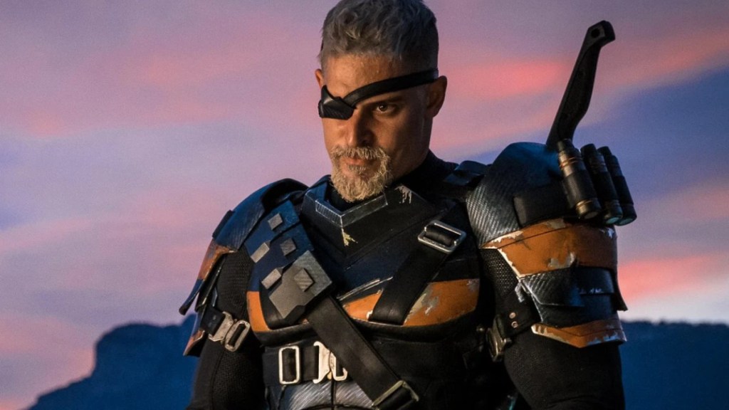 Zack Snyder Reignites DCEU Fans’ Hopes With Superman, Deathstroke Photos