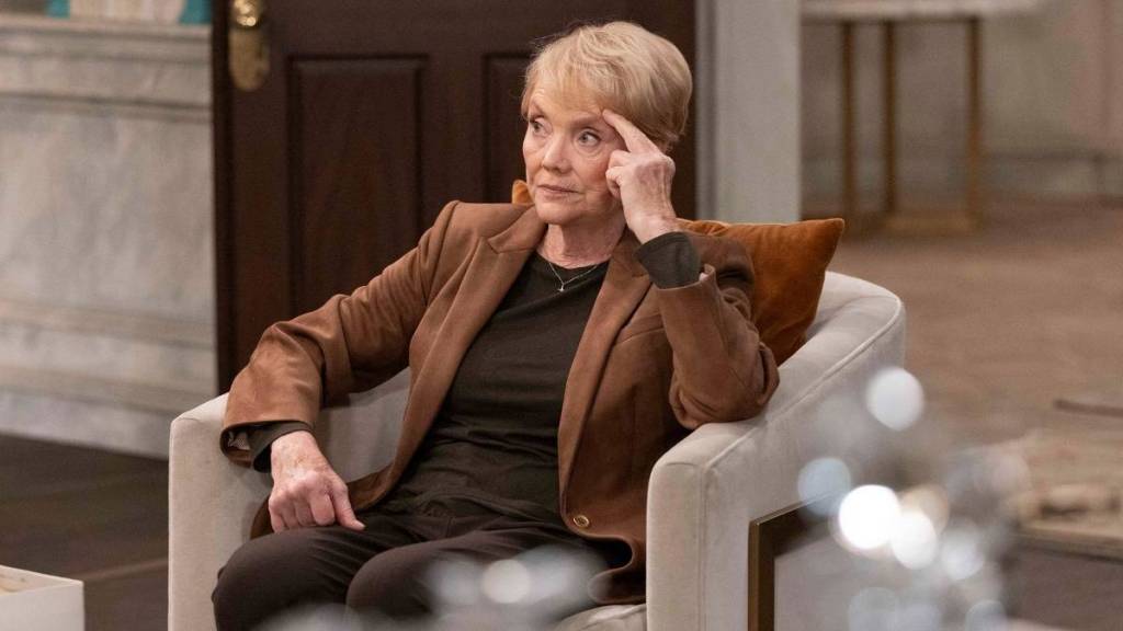 Why Fans Think Erika Slezak’s Ronnie Will Be Leaving General Hospital