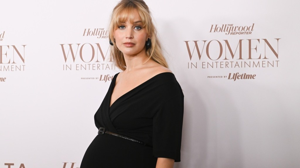 Jennifer Lawrence on Impact ‘Bad Postpartum’ Experience Had on New Role 