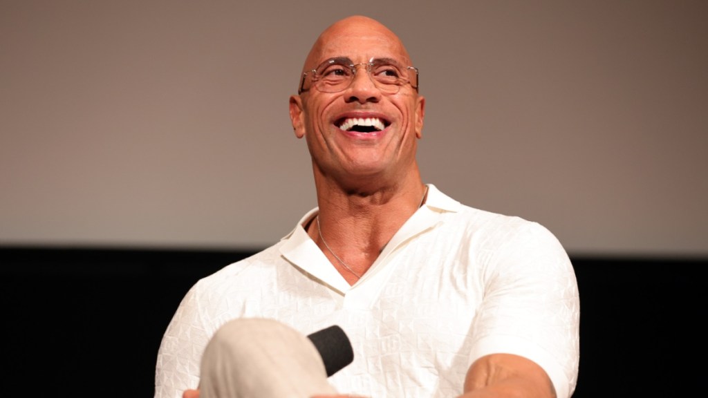 Dwayne Johnson Uses His Scorpion King Skills To Catch a Fly