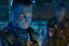 Stephen Lang looks on in Avatar: Fire and Ash.
