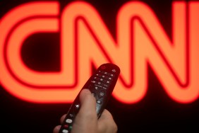 Anderson Cooper CNN Anchor Sign New Deal Not Moving to CBS Contract
