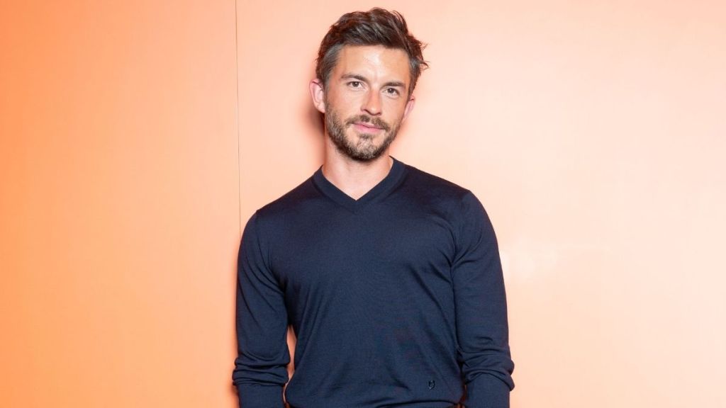 Jonathan Bailey Answers if He’ll Play Batman or James Bond
