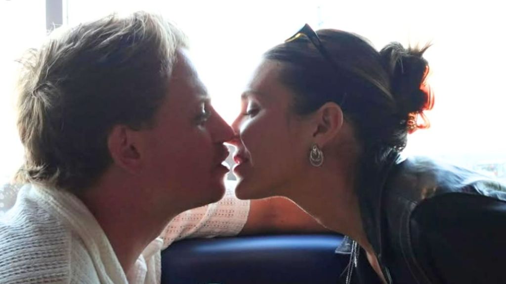 The Bachelor's Sydney Gordon Confirms Engagement to Boyfriend of 7 Months
