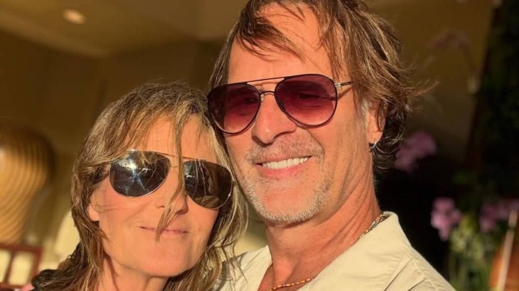 Helen Hunt Marks 4 Years With Jeffrey Nordling in Photo