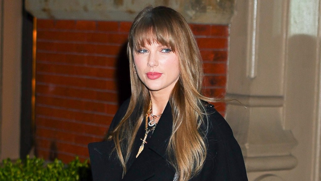 Taylor Swift Blasted Justin Baldoni as a 'B---h' in Text With Blake Lively — Report