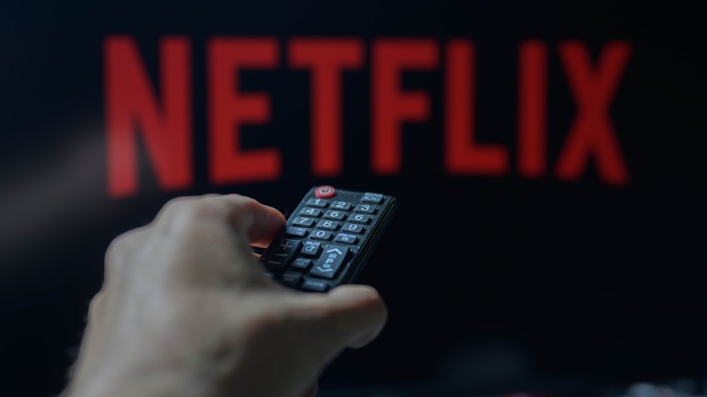 Paul Thomas Anderson’s Acclaimed Romantic Comedy To Stream on Netflix Soon