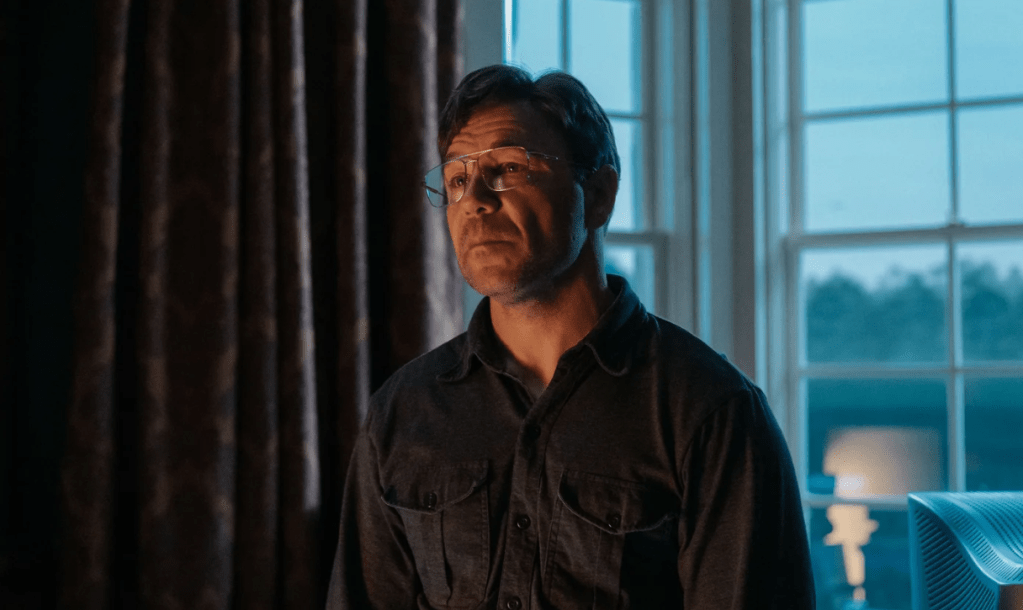 Stephen Graham & Andrea Riseborough Kidnap a Teen in Heel Trailer
