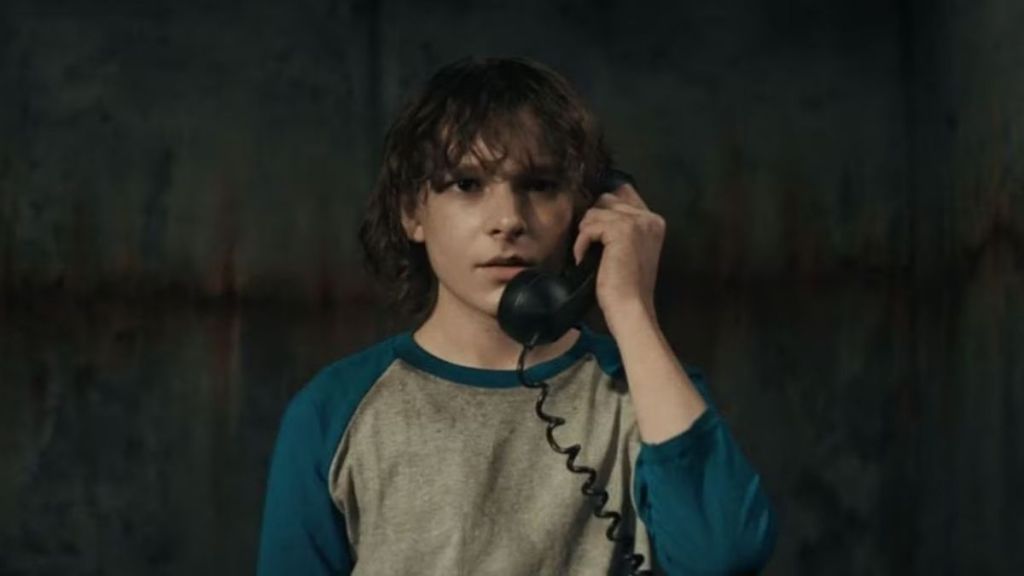 Ethan Hawke & Mason Thames Horror Movie Sets Netflix Streaming Date