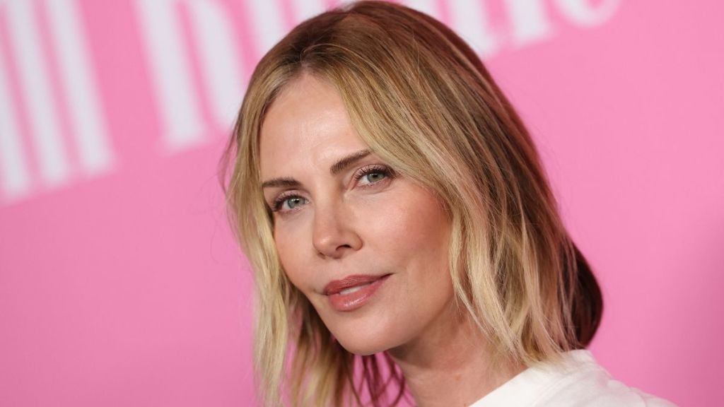 2 Popular Charlize Theron & Oscar Isaac Movies Out Today on Netflix