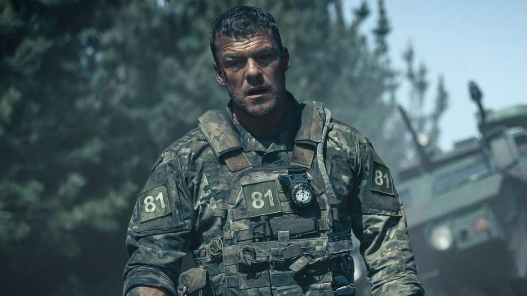 Alan Ritchson Breaks Down War Machine’s Most Dangerous Practical Stunt