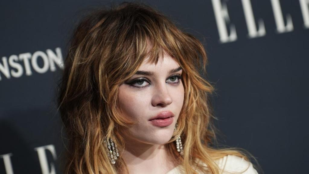 Sophie Thatcher & Joe Alwyn’s Witch Movie Gets Exciting First Details, Title