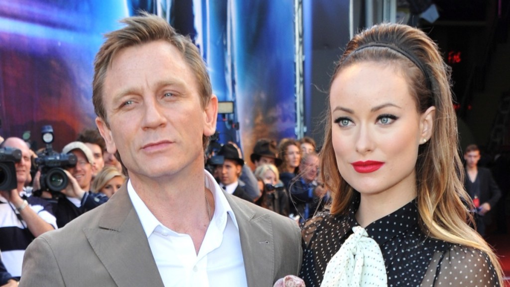 Daniel Craig & Olivia Wilde’s Overlooked Sci-Fi Movie Is Leaving Peacock Soon