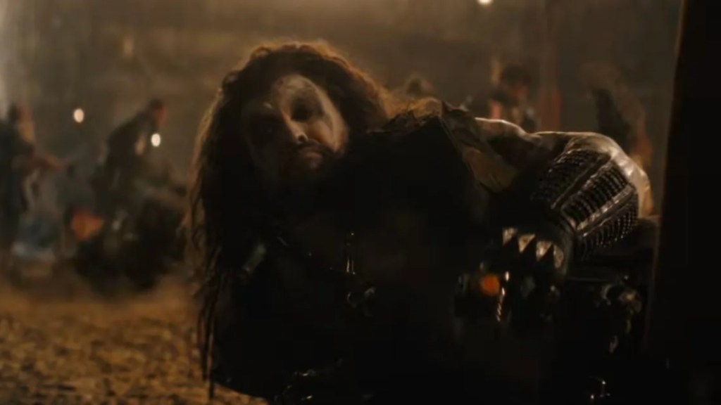 Supergirl's Lobo Popcorn Bucket Is Practically an Action Figure but Has 1 Big Problem