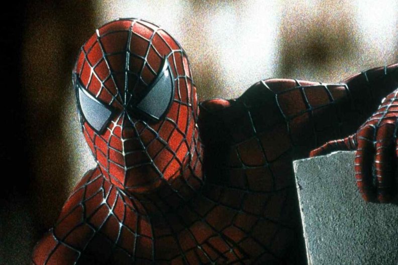 Still photo from Spider-Man (2002), one of the best superhero movies on Netflix.