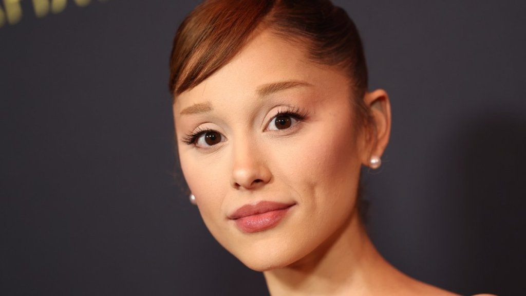 2 Versions of Hit Ariana Grande Movie Comes to Peacock Today
