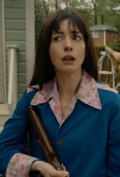 The End of Oak Street Trailer Previews Anne Hathaway & Ewan McGregor Dinosaur Movie