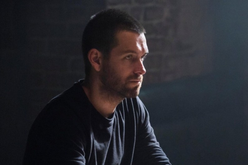 Antony Starr Agrees With Backrooms Director, Calls AI in Movies 'Horrible'