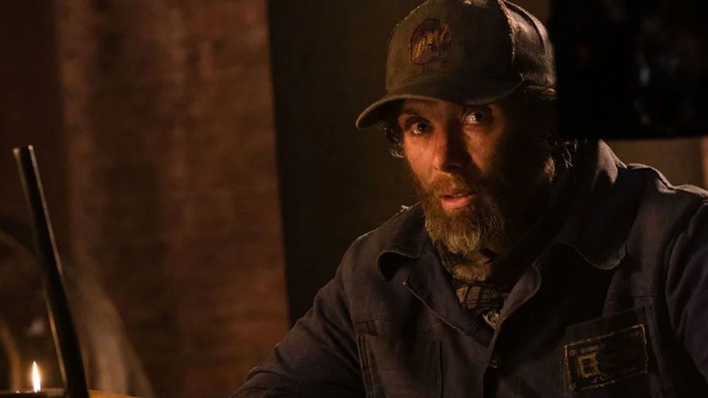 A Quiet Place 3’s Cillian Murphy & John Krasinski Reunite in New Set Video image