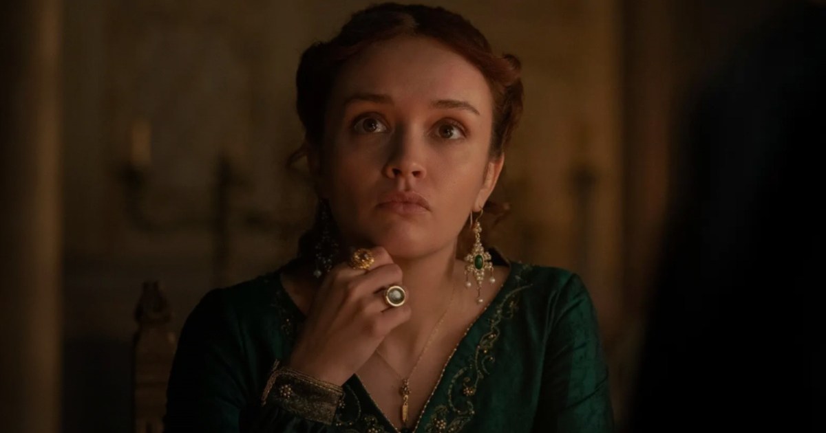 HOTD’s Shocking Aemond & Alicent Scene Leaves Fans Speechless, Olivia Cooke Explains