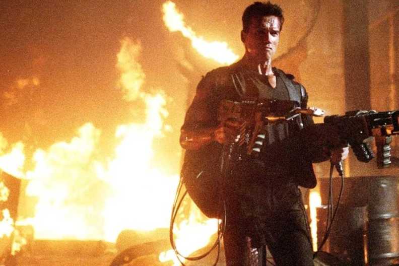 Arnold Schwarzenegger's Eraser Got an Unusual Compliment From U.S. Navy | Interview