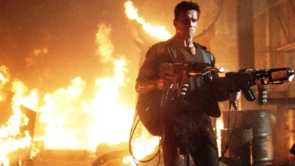 Arnold Schwarzenegger’s Eraser Got an Unusual Compliment From U.S. Navy | Interview