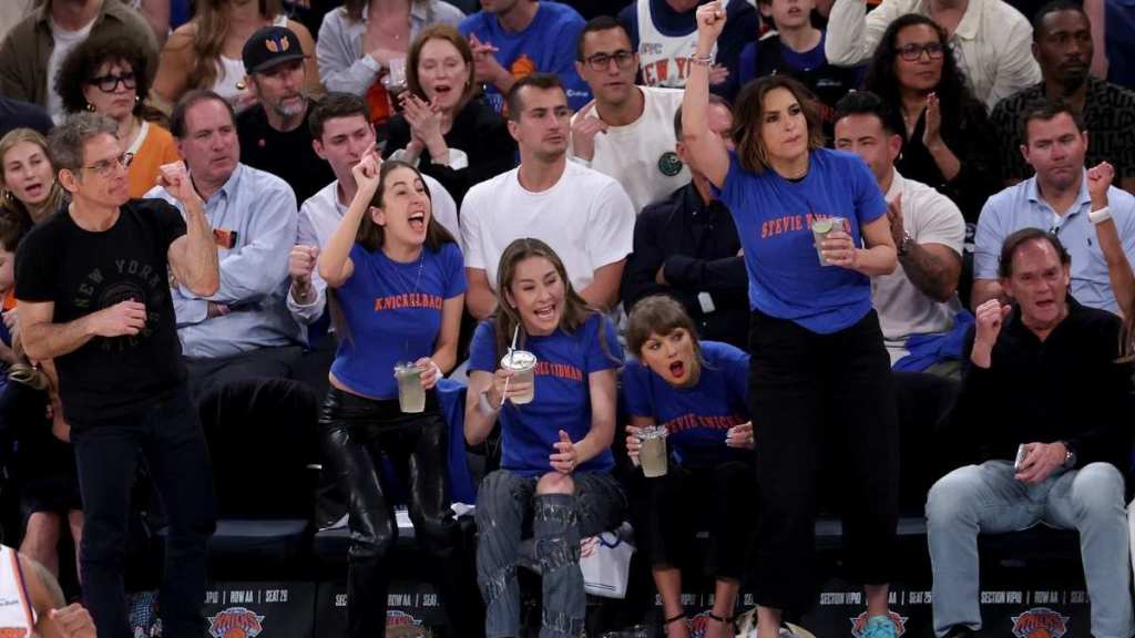 Taylor Swift, Sydney Sweeney, Scooter Braun & More Turn Heads at Knicks Game