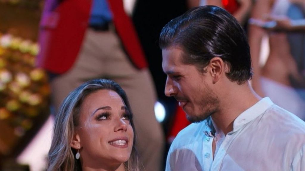 Jana Kramer Was ‘Wrecked’ & Almost ‘Quit’ DWTS Mid-Season After Clash image