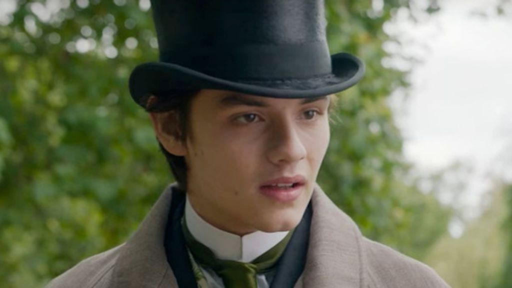 Enola Holmes Star Louis Partridge Responds to James Bond Casting Buzz image