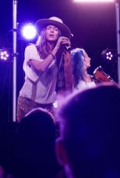 Yellowstone’s Dawn Olivieri Is a Rock Star in Six Days in Evergreen Trailer | Exclusive